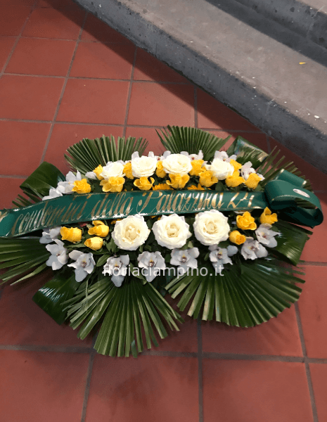 Cuscino di fiori per onoranze funebri